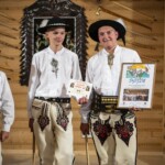 8. Gminny Konkurs Tańca Góralskiego i Zbójnickiego „Tatrzański Zwyrt" - Zespół Góralski „Śtama” z Brzegów i Rzepisk 8. Gminny Konkurs Tańca Góralskiego i Zbójnickiego „Tatrzański Zwyrt" - Zespół Góralski „Śtama” z Brzegów i Rzepisk