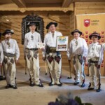 8. Gminny Konkurs Tańca Góralskiego i Zbójnickiego „Tatrzański Zwyrt" - Zespół Góralski „Śtama” z Brzegów i Rzepisk 8. Gminny Konkurs Tańca Góralskiego i Zbójnickiego „Tatrzański Zwyrt" - Zespół Góralski „Śtama” z Brzegów i Rzepisk