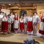 8. Gminny Konkurs Tańca Góralskiego i Zbójnickiego „Tatrzański Zwyrt" - Dziecięcy Zespół Regionalny ,,Małe Ciardasie” Zespół Regionalny ,,Ciardasie” z Czarnej Góry 8. Gminny Konkurs Tańca Góralskiego i Zbójnickiego „Tatrzański Zwyrt" - Dziecięcy Zespół Regionalny ,,Małe Ciardasie” Zespół Regionalny ,,Ciardasie” z Czarnej Góry