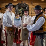 8. Gminny Konkurs Tańca Góralskiego i Zbójnickiego „Tatrzański Zwyrt" - Dziecięcy Zespół Regionalny ,,Małe Ciardasie” Zespół Regionalny ,,Ciardasie” z Czarnej Góry 8. Gminny Konkurs Tańca Góralskiego i Zbójnickiego „Tatrzański Zwyrt" - Dziecięcy Zespół Regionalny ,,Małe Ciardasie” Zespół Regionalny ,,Ciardasie” z Czarnej Góry