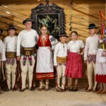 8. Gminny Konkurs Tańca Góralskiego i Zbójnickiego „Tatrzański Zwyrt" - Dziecięcy Zespół Regionalny „Mali Jurgowianie” Zespół Regionalny „Podhale Grupa Spiska” z Jurgowa 8. Gminny Konkurs Tańca Góralskiego i Zbójnickiego „Tatrzański Zwyrt" - Dziecięcy Zespół Regionalny „Mali Jurgowianie” Zespół Regionalny „Podhale Grupa Spiska” z Jurgowa