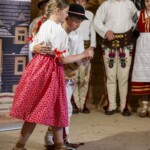 8. Gminny Konkurs Tańca Góralskiego i Zbójnickiego „Tatrzański Zwyrt" - Dziecięcy Zespół Regionalny „Mali Jurgowianie” Zespół Regionalny „Podhale Grupa Spiska” z Jurgowa 8. Gminny Konkurs Tańca Góralskiego i Zbójnickiego „Tatrzański Zwyrt" - Dziecięcy Zespół Regionalny „Mali Jurgowianie” Zespół Regionalny „Podhale Grupa Spiska” z Jurgowa