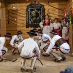 8. Gminny Konkurs Tańca Góralskiego i Zbójnickiego „Tatrzański Zwyrt" - Dziecięcy Zespół Regionalny „Mali Jurgowianie” Zespół Regionalny „Podhale Grupa Spiska” z Jurgowa 8. Gminny Konkurs Tańca Góralskiego i Zbójnickiego „Tatrzański Zwyrt" - Dziecięcy Zespół Regionalny „Mali Jurgowianie” Zespół Regionalny „Podhale Grupa Spiska” z Jurgowa