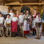 8. Gminny Konkurs Tańca Góralskiego i Zbójnickiego „Tatrzański Zwyrt" - Dziecięcy Zespół Regionalny „Mali Jurgowianie” Zespół Regionalny „Podhale Grupa Spiska” z Jurgowa 8. Gminny Konkurs Tańca Góralskiego i Zbójnickiego „Tatrzański Zwyrt" - Dziecięcy Zespół Regionalny „Mali Jurgowianie” Zespół Regionalny „Podhale Grupa Spiska” z Jurgowa