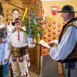 8. Gminny Konkurs Tańca Góralskiego i Zbójnickiego „Tatrzański Zwyrt" - Dziecięcy Zespół Regionalny „Mali Jurgowianie” Zespół Regionalny „Podhale Grupa Spiska” z Jurgowa 8. Gminny Konkurs Tańca Góralskiego i Zbójnickiego „Tatrzański Zwyrt" - Dziecięcy Zespół Regionalny „Mali Jurgowianie” Zespół Regionalny „Podhale Grupa Spiska” z Jurgowa