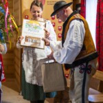 8. Gminny Konkurs Tańca Góralskiego i Zbójnickiego „Tatrzański Zwyrt" - Dziecięcy Zespół Regionalny „Mali Jurgowianie” Zespół Regionalny „Podhale Grupa Spiska” z Jurgowa 8. Gminny Konkurs Tańca Góralskiego i Zbójnickiego „Tatrzański Zwyrt" - Dziecięcy Zespół Regionalny „Mali Jurgowianie” Zespół Regionalny „Podhale Grupa Spiska” z Jurgowa