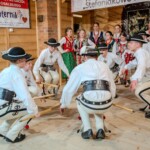 Występ zespołów Zawaternik i Ślebodni - III Konkurs Muzyk „Stefaniakowe Nuty” 2024 - Leśnica - Groń Występ zespołów Zawaternik i Ślebodni - III Konkurs Muzyk „Stefaniakowe Nuty” 2024 - Leśnica - Groń