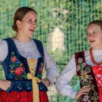 Otwarcie Festynu Bacowskiego - Śpiew Pasterski - grupa śpiewacza zespołu "Ślebodni" Otwarcie Festynu Bacowskiego - Śpiew Pasterski - grupa śpiewacza zespołu "Ślebodni"