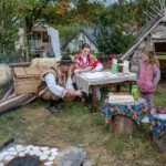 Pokazy w namiocie „Spotkanie” i Pokazy pasterskie „Na szałasie” - 40 Babiogórska Jesień 2024 Pokazy w namiocie „Spotkanie” i Pokazy pasterskie „Na szałasie” - 40 Babiogórska Jesień 2024