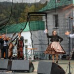 Zespół "Szélrózsa Folkdance Group" z Węgier - 40 Babiogórska Jesień 2024 Zespół "Szélrózsa Folkdance Group" z Węgier - 40 Babiogórska Jesień 2024