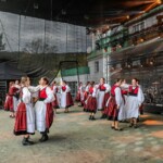 Zespół "Szélrózsa Folkdance Group" z Węgier - 40 Babiogórska Jesień 2024 Zespół "Szélrózsa Folkdance Group" z Węgier - 40 Babiogórska Jesień 2024