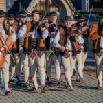 Jubileusz Zespołów Mali Białcanie i Białcanie - złożenie kwiatów na cmentarzu 2024 Jubileusz Zespołów Mali Białcanie i Białcanie - złożenie kwiatów na cmentarzu 2024