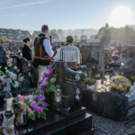 Jubileusz Zespołów Mali Białcanie i Białcanie - złożenie kwiatów na cmentarzu 2024 Jubileusz Zespołów Mali Białcanie i Białcanie - złożenie kwiatów na cmentarzu 2024