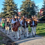 Jubileusz Zespołów Mali Białcanie i Białcanie - złożenie kwiatów na cmentarzu 2024 Jubileusz Zespołów Mali Białcanie i Białcanie - złożenie kwiatów na cmentarzu 2024