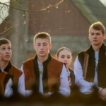 Jubileusz Zespołów Mali Białcanie i Białcanie - złożenie kwiatów na cmentarzu 2024 Jubileusz Zespołów Mali Białcanie i Białcanie - złożenie kwiatów na cmentarzu 2024