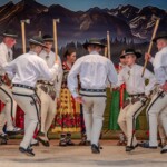 39. Przegląd Gminnych Zespołów Regionalnych „Małe Bajania” - Zespół Góralski „Ślebodni” z Leśnicy-Gronia 39. Przegląd Gminnych Zespołów Regionalnych „Małe Bajania” - Zespół Góralski „Ślebodni” z Leśnicy-Gronia