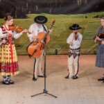 39. Przegląd Gminnych Zespołów Regionalnych „Małe Bajania” - Zespół Góralski „Ślebodni” z Leśnicy-Gronia 39. Przegląd Gminnych Zespołów Regionalnych „Małe Bajania” - Zespół Góralski „Ślebodni” z Leśnicy-Gronia