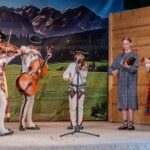 39. Przegląd Gminnych Zespołów Regionalnych „Małe Bajania” - Zespół Góralski „Ślebodni” z Leśnicy-Gronia 39. Przegląd Gminnych Zespołów Regionalnych „Małe Bajania” - Zespół Góralski „Ślebodni” z Leśnicy-Gronia