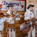 Tatrzański Zwyrt - 9. Gminny Konkurs Tańca Góralskiego i Zbójnickiego w Wiejskim Domu Kultury "Walusiówka" w Leśnicy występ zespołów z Czarnej Góry 2025-06-13 Tatrzański Zwyrt - 9. Gminny Konkurs Tańca Góralskiego i Zbójnickiego w Wiejskim Domu Kultury "Walusiówka" w Leśnicy występ zespołów z Czarnej Góry 2025-06-13