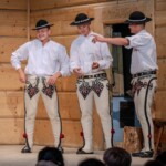 „Jedrzej Wierch i pragrafy” w BCK w wykonaniu Zespołu Góralskiego „Ślebodni” z Leśnicy-Gronia - 2025-07-16 „Jedrzej Wierch i pragrafy” w BCK w wykonaniu Zespołu Góralskiego „Ślebodni” z Leśnicy-Gronia - 2025-07-16