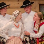 „Jedrzej Wierch i pragrafy” w BCK w wykonaniu Zespołu Góralskiego „Ślebodni” z Leśnicy-Gronia - 2025-07-16 „Jedrzej Wierch i pragrafy” w BCK w wykonaniu Zespołu Góralskiego „Ślebodni” z Leśnicy-Gronia - 2025-07-16