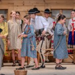 Występ Zespołów Góralskich "Zawaternik" i "Ślebodni" z Leśnicy-Gronia w Bukowiańskim Centrum Kultury 2025-07-17 Występ Zespołów Góralskich "Zawaternik" i "Ślebodni" z Leśnicy-Gronia w Bukowiańskim Centrum Kultury 2025-07-17