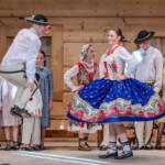 Występ Zespołów Góralskich "Zawaternik" i "Ślebodni" z Leśnicy-Gronia w Bukowiańskim Centrum Kultury 2025-07-17 Występ Zespołów Góralskich "Zawaternik" i "Ślebodni" z Leśnicy-Gronia w Bukowiańskim Centrum Kultury 2025-07-17