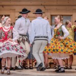 Występ Zespołów Góralskich "Zawaternik" i "Ślebodni" z Leśnicy-Gronia w Bukowiańskim Centrum Kultury 2025-07-17 Występ Zespołów Góralskich "Zawaternik" i "Ślebodni" z Leśnicy-Gronia w Bukowiańskim Centrum Kultury 2025-07-17