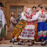 Występ Zespołów Góralskich "Zawaternik" i "Ślebodni" z Leśnicy-Gronia w Bukowiańskim Centrum Kultury 2025-07-17 Występ Zespołów Góralskich "Zawaternik" i "Ślebodni" z Leśnicy-Gronia w Bukowiańskim Centrum Kultury 2025-07-17