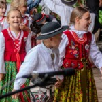 XXII Dzień Polowaca - XXIV Tatrzańskie Wici - Koncert Jubileuszowy z okazji 70-lecia istnienia zespołu dziecięcego z Jurgowa - Mali Jurgowianie - Jurgów - Amfiteatr nad rzeką Białką 2025-07-27 XXII Dzień Polowaca - XXIV Tatrzańskie Wici - Koncert Jubileuszowy z okazji 70-lecia istnienia zespołu dziecięcego z Jurgowa - Mali Jurgowianie - Jurgów - Amfiteatr nad rzeką Białką 2025-07-27