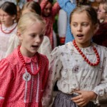 XXII Dzień Polowaca - XXIV Tatrzańskie Wici - Koncert Jubileuszowy z okazji 70-lecia istnienia zespołu dziecięcego z Jurgowa - Mali Jurgowianie - Jurgów - Amfiteatr nad rzeką Białką 2025-07-27 XXII Dzień Polowaca - XXIV Tatrzańskie Wici - Koncert Jubileuszowy z okazji 70-lecia istnienia zespołu dziecięcego z Jurgowa - Mali Jurgowianie - Jurgów - Amfiteatr nad rzeką Białką 2025-07-27