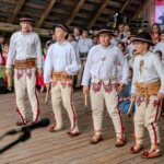 XXII Dzień Polowaca - XXIV Tatrzańskie Wici - Koncert Jubileuszowy z okazji 70-lecia istnienia zespołu dziecięcego z Jurgowa - Mali Jurgowianie - Jurgów - Amfiteatr nad rzeką Białką 2025-07-27 XXII Dzień Polowaca - XXIV Tatrzańskie Wici - Koncert Jubileuszowy z okazji 70-lecia istnienia zespołu dziecięcego z Jurgowa - Mali Jurgowianie - Jurgów - Amfiteatr nad rzeką Białką 2025-07-27