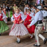 XXII Dzień Polowaca - XXIV Tatrzańskie Wici - Koncert Jubileuszowy z okazji 70-lecia istnienia zespołu dziecięcego z Jurgowa - Mali Jurgowianie - Jurgów - Amfiteatr nad rzeką Białką 2025-07-27 XXII Dzień Polowaca - XXIV Tatrzańskie Wici - Koncert Jubileuszowy z okazji 70-lecia istnienia zespołu dziecięcego z Jurgowa - Mali Jurgowianie - Jurgów - Amfiteatr nad rzeką Białką 2025-07-27