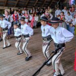 XXII Dzień Polowaca - XXIV Tatrzańskie Wici - Koncert Jubileuszowy z okazji 70-lecia istnienia zespołu dziecięcego z Jurgowa - Mali Jurgowianie - Jurgów - Amfiteatr nad rzeką Białką 2025-07-27 XXII Dzień Polowaca - XXIV Tatrzańskie Wici - Koncert Jubileuszowy z okazji 70-lecia istnienia zespołu dziecięcego z Jurgowa - Mali Jurgowianie - Jurgów - Amfiteatr nad rzeką Białką 2025-07-27