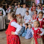 XXII Dzień Polowaca - XXIV Tatrzańskie Wici - Koncert Jubileuszowy z okazji 70-lecia istnienia zespołu dziecięcego z Jurgowa - Mali Jurgowianie - Jurgów - Amfiteatr nad rzeką Białką 2025-07-27 XXII Dzień Polowaca - XXIV Tatrzańskie Wici - Koncert Jubileuszowy z okazji 70-lecia istnienia zespołu dziecięcego z Jurgowa - Mali Jurgowianie - Jurgów - Amfiteatr nad rzeką Białką 2025-07-27