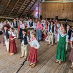 XXII Dzień Polowaca - XXIV Tatrzańskie Wici - Koncert Jubileuszowy z okazji 70-lecia istnienia zespołu dziecięcego z Jurgowa - Mali Jurgowianie - Jurgów - Amfiteatr nad rzeką Białką 2025-07-27 XXII Dzień Polowaca - XXIV Tatrzańskie Wici - Koncert Jubileuszowy z okazji 70-lecia istnienia zespołu dziecięcego z Jurgowa - Mali Jurgowianie - Jurgów - Amfiteatr nad rzeką Białką 2025-07-27