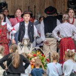 XXII Dzień Polowaca - XXIV Tatrzańskie Wici - Koncert Jubileuszowy z okazji 70-lecia istnienia zespołu dziecięcego z Jurgowa - Mali Jurgowianie - Jurgów - Amfiteatr nad rzeką Białką 2025-07-27 XXII Dzień Polowaca - XXIV Tatrzańskie Wici - Koncert Jubileuszowy z okazji 70-lecia istnienia zespołu dziecięcego z Jurgowa - Mali Jurgowianie - Jurgów - Amfiteatr nad rzeką Białką 2025-07-27