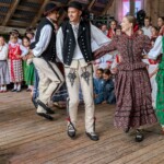 XXII Dzień Polowaca - XXIV Tatrzańskie Wici - Koncert Jubileuszowy z okazji 70-lecia istnienia zespołu dziecięcego z Jurgowa - Mali Jurgowianie - Jurgów - Amfiteatr nad rzeką Białką 2025-07-27 XXII Dzień Polowaca - XXIV Tatrzańskie Wici - Koncert Jubileuszowy z okazji 70-lecia istnienia zespołu dziecięcego z Jurgowa - Mali Jurgowianie - Jurgów - Amfiteatr nad rzeką Białką 2025-07-27