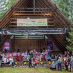 XXII Dzień Polowaca - XXIV Tatrzańskie Wici - Koncert Jubileuszowy z okazji 70-lecia istnienia zespołu dziecięcego z Jurgowa - Mali Jurgowianie - Jurgów - Amfiteatr nad rzeką Białką 2025-07-27 XXII Dzień Polowaca - XXIV Tatrzańskie Wici - Koncert Jubileuszowy z okazji 70-lecia istnienia zespołu dziecięcego z Jurgowa - Mali Jurgowianie - Jurgów - Amfiteatr nad rzeką Białką 2025-07-27
