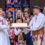 XXII Dzień Polowaca - XXIV Tatrzańskie Wici - Koncert Jubileuszowy z okazji 70-lecia istnienia zespołu dziecięcego z Jurgowa - Mali Jurgowianie - Jurgów - Amfiteatr nad rzeką Białką 2025-07-27 XXII Dzień Polowaca - XXIV Tatrzańskie Wici - Koncert Jubileuszowy z okazji 70-lecia istnienia zespołu dziecięcego z Jurgowa - Mali Jurgowianie - Jurgów - Amfiteatr nad rzeką Białką 2025-07-27