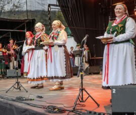 41. Babiogórska Jesień - Zespół Regionalny Cieślica z Zawoi - Zawoja 2025-09-27 41. Babiogórska Jesień - Zespół Regionalny Cieślica z Zawoi - Zawoja 2025-09-27