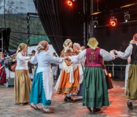 41. Babiogórska Jesień - Zespół Regionalny Cieślica z Zawoi - Zawoja 2025-09-27 41. Babiogórska Jesień - Zespół Regionalny Cieślica z Zawoi - Zawoja 2025-09-27