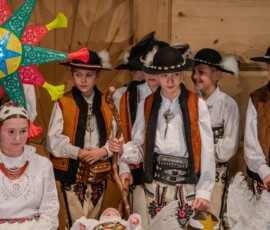 Góralskie jasełka pt. „Zabłysła gwiozdecka nad Tatrami" 2025-12-28 Góralskie jasełka pt. „Zabłysła gwiozdecka nad Tatrami" 2025-12-28