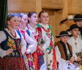 Góralskie jasełka pt. „Zabłysła gwiozdecka nad Tatrami" 2025-12-28 Góralskie jasełka pt. „Zabłysła gwiozdecka nad Tatrami" 2025-12-28