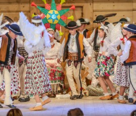 Góralskie jasełka pt. „Zabłysła gwiozdecka nad Tatrami" 2025-12-28 Góralskie jasełka pt. „Zabłysła gwiozdecka nad Tatrami" 2025-12-28