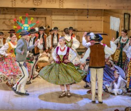 Góralskie jasełka pt. „Zabłysła gwiozdecka nad Tatrami" 2025-12-28 Góralskie jasełka pt. „Zabłysła gwiozdecka nad Tatrami" 2025-12-28