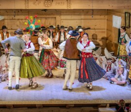 Góralskie jasełka pt. „Zabłysła gwiozdecka nad Tatrami" 2025-12-28 Góralskie jasełka pt. „Zabłysła gwiozdecka nad Tatrami" 2025-12-28