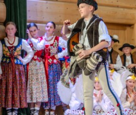 Góralskie jasełka pt. „Zabłysła gwiozdecka nad Tatrami" 2025-12-28 Góralskie jasełka pt. „Zabłysła gwiozdecka nad Tatrami" 2025-12-28